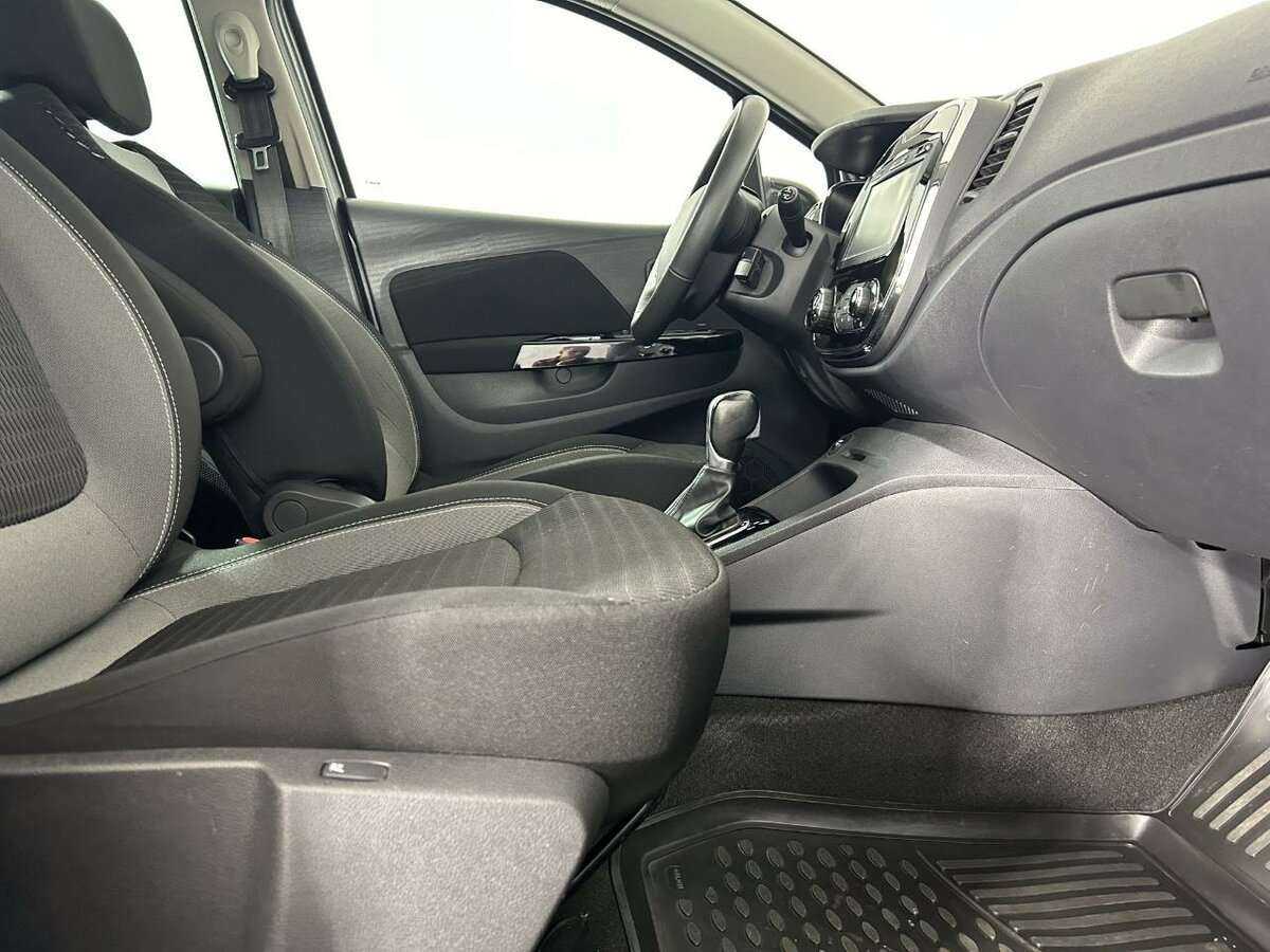 Renault Kaptur с пробегом — 2017 год. Фото: #13