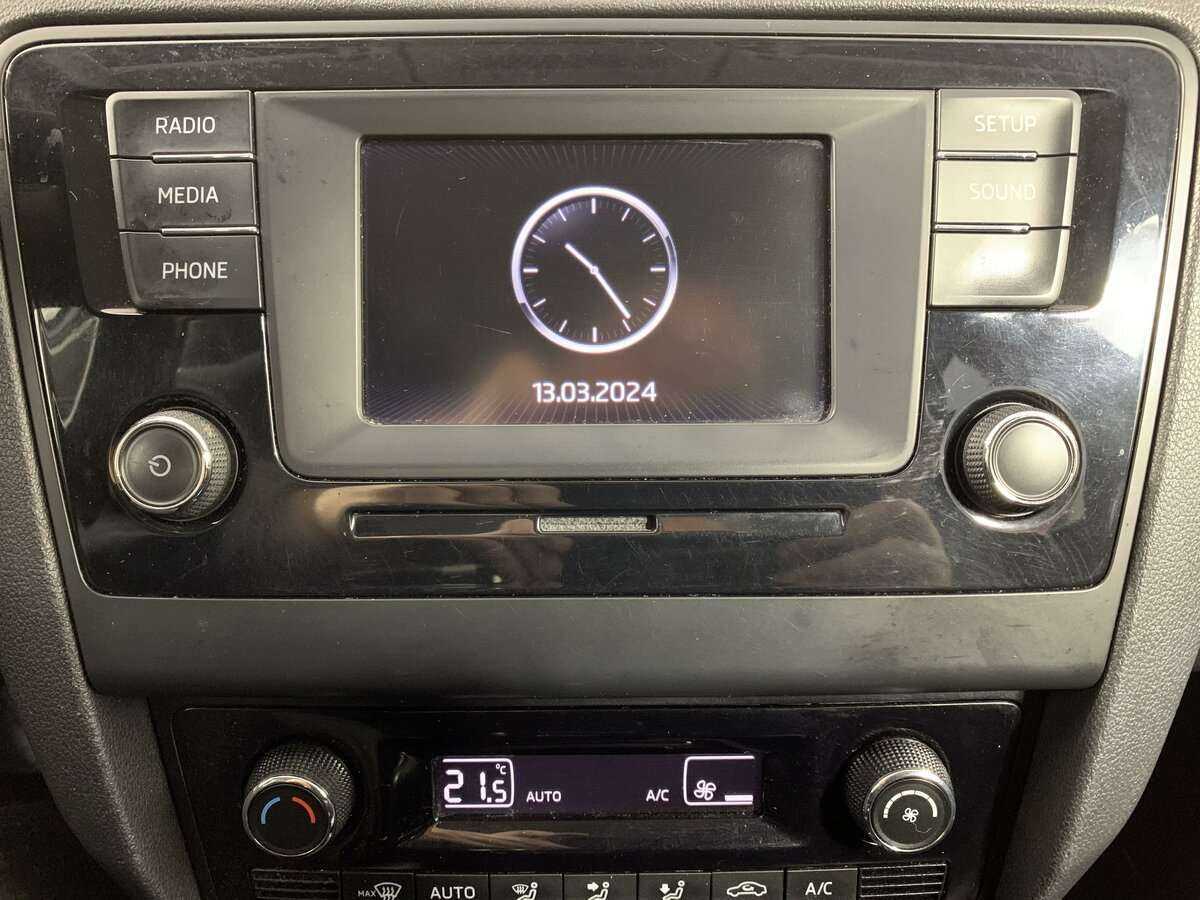 Skoda Rapid с пробегом — 2017 год. Фото: #10