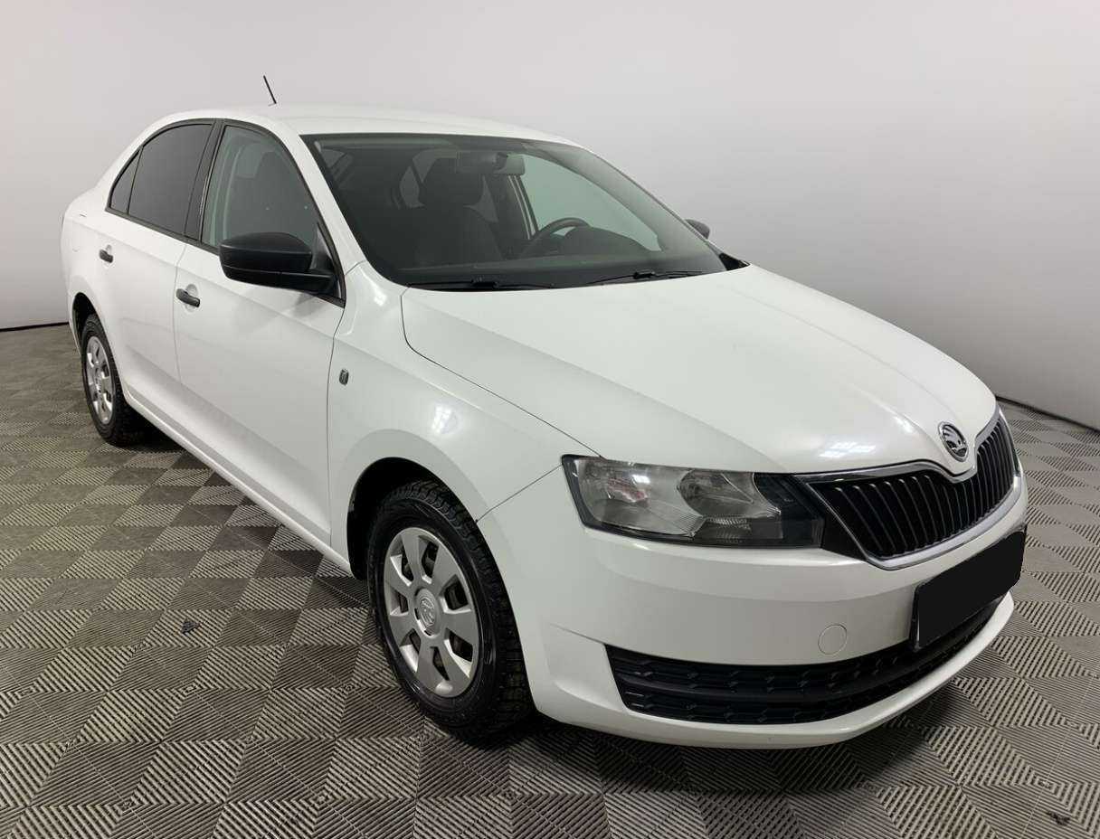 Skoda Rapid с пробегом — 2017 год. Фото: #2