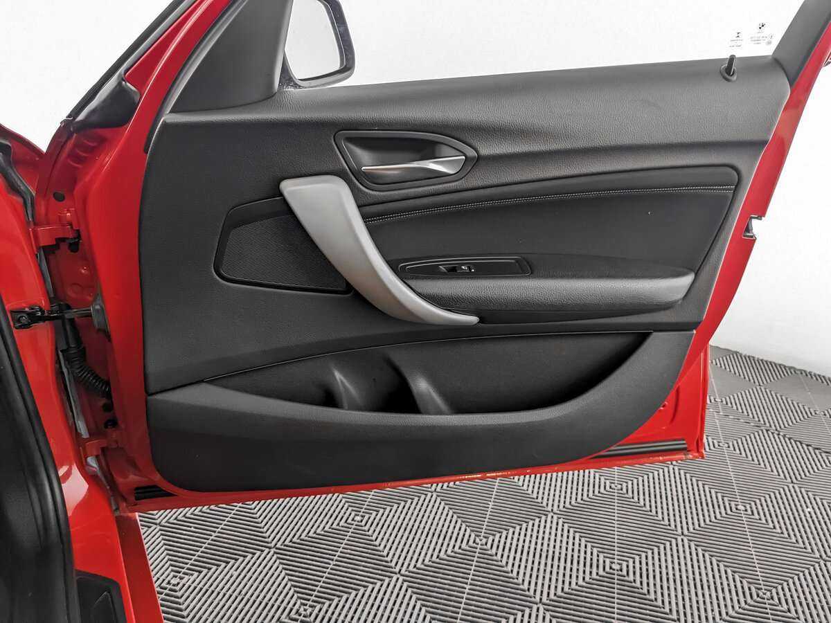 BMW 1 серии с пробегом — 2017 год. Фото: #19