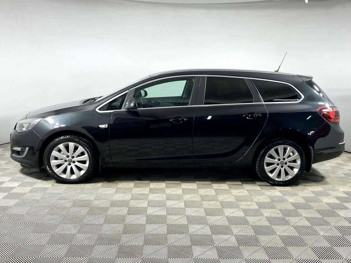 Opel Astra с пробегом — 2013 год. Фото: #7