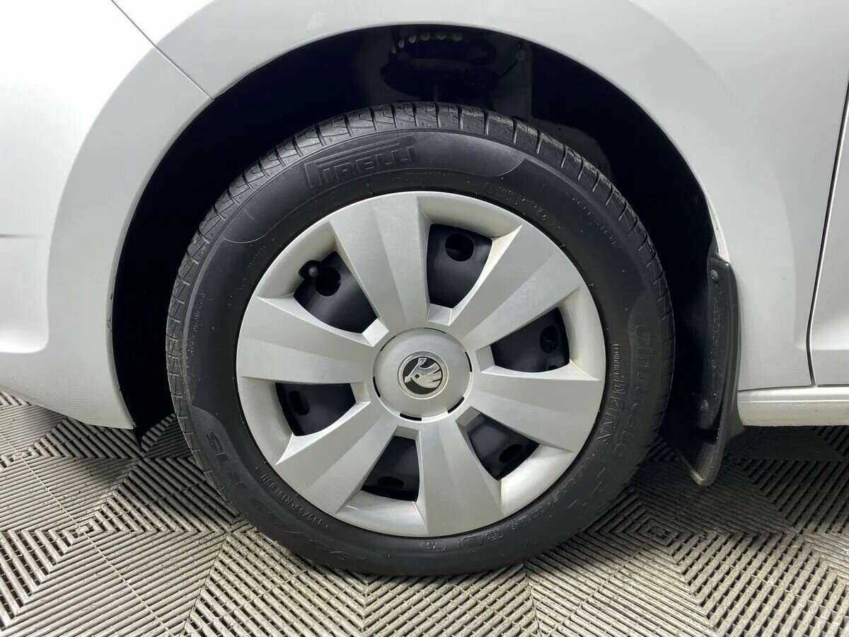 Skoda Rapid с пробегом — 2018 год. Фото: #18