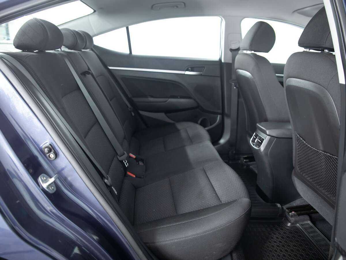 Hyundai Elantra с пробегом — 2020 год. Фото: #20