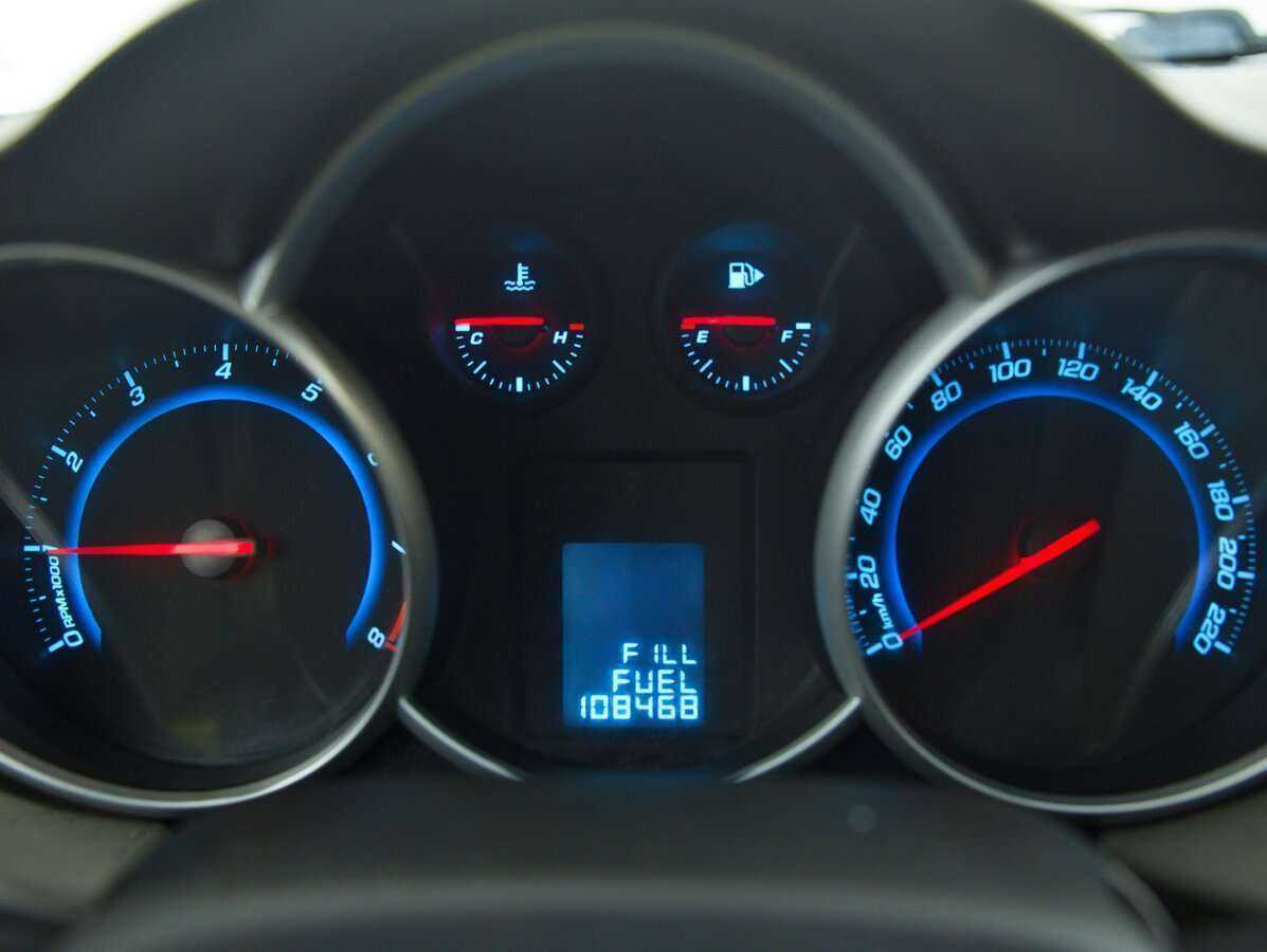 Chevrolet Cruze с пробегом — 2013 год. Фото: #12