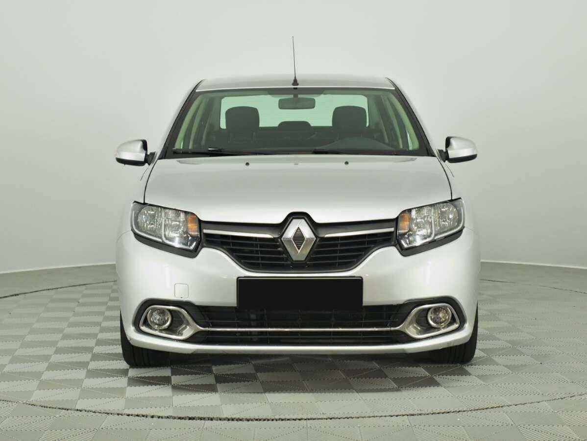 Renault Logan с пробегом — 2015 год. Фото: #1