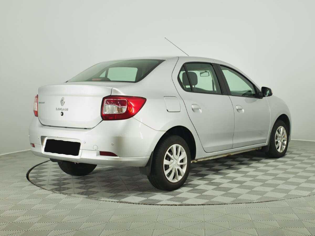 Renault Logan с пробегом — 2015 год. Фото: #3