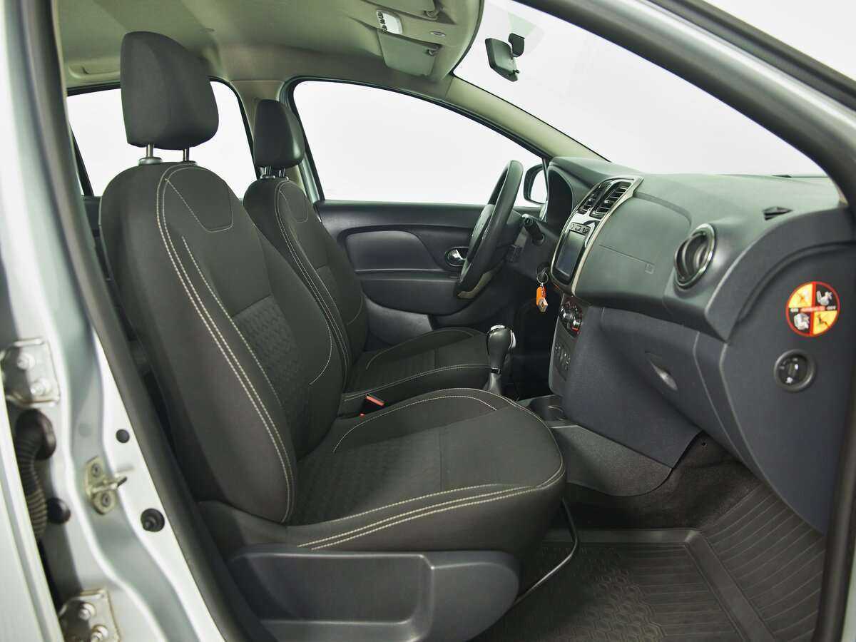 Renault Logan с пробегом — 2015 год. Фото: #15