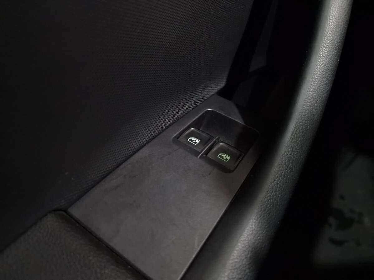 Skoda Rapid с пробегом — 2019 год. Фото: #11