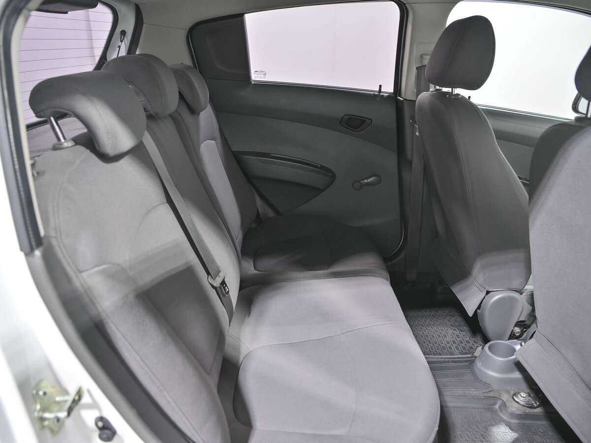 Chevrolet Spark с пробегом — 2013 год. Фото: #11