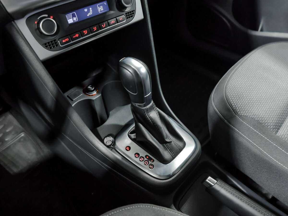 Volkswagen Polo с пробегом — 2015 год. Фото: #9