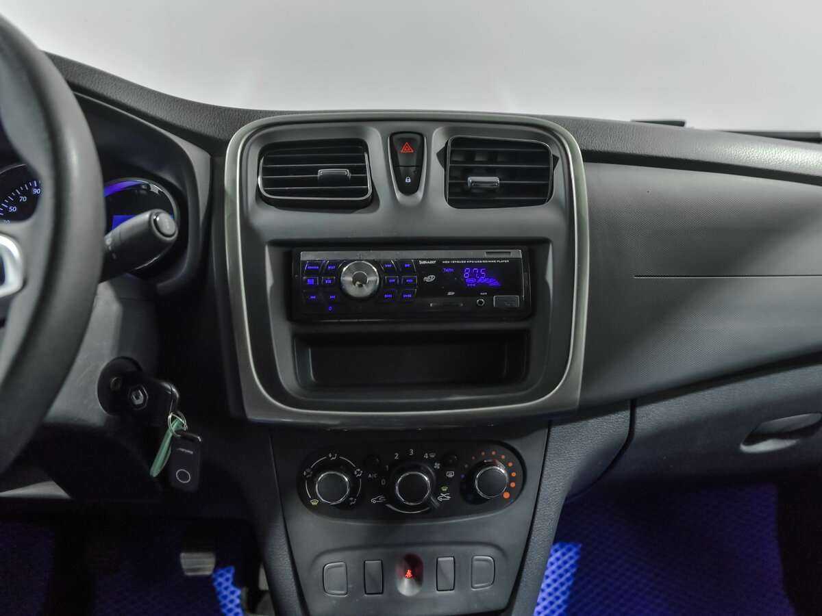 Renault Logan с пробегом — 2018 год. Фото: #8