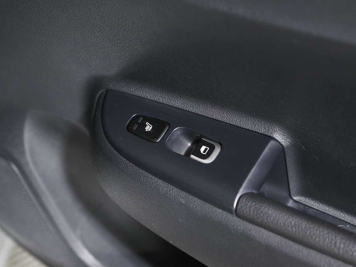 Kia Rio с пробегом — 2020 год. Фото: #18