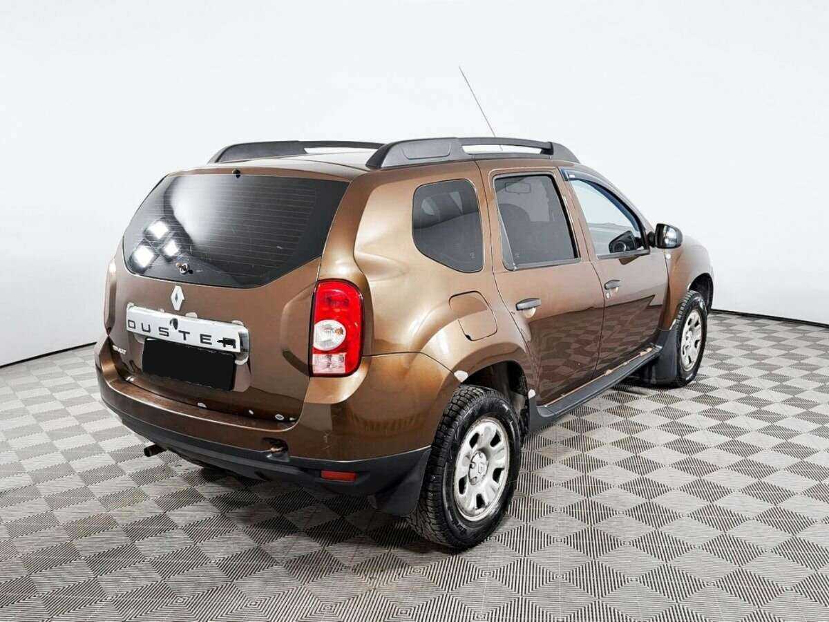 Renault Duster с пробегом — 2012 год. Фото: #4