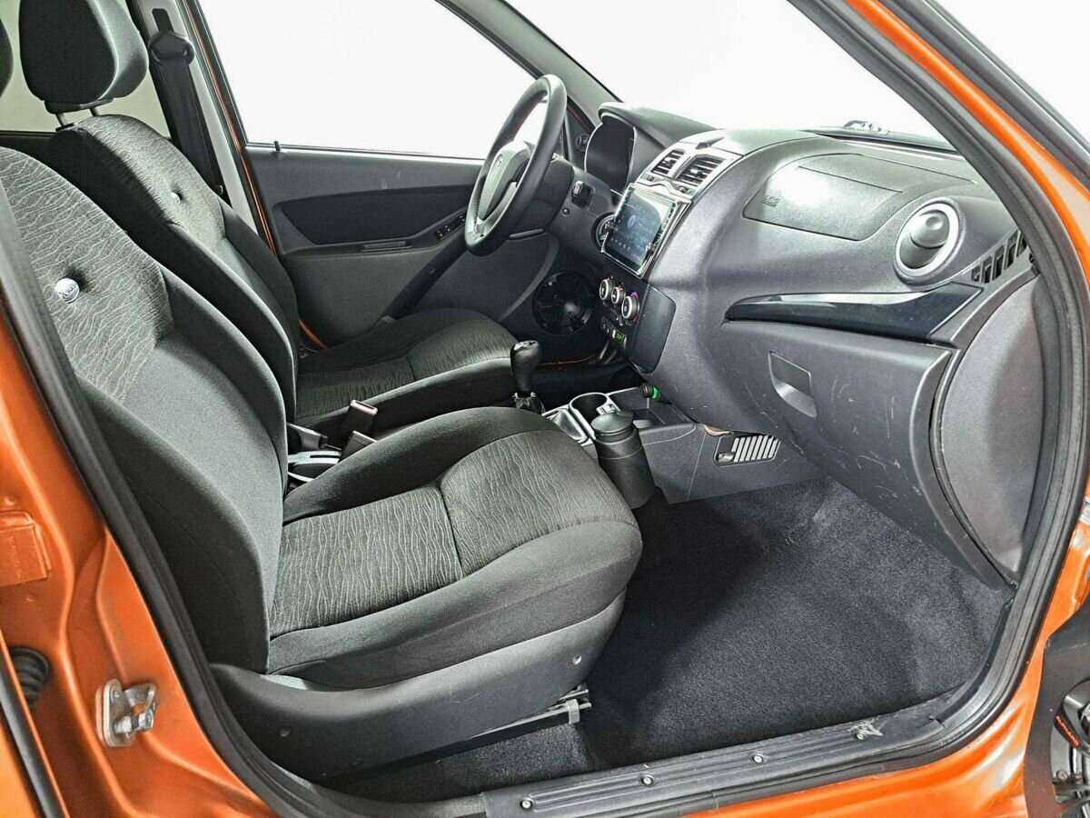 Lada (ВАЗ) Kalina с пробегом — 2013 год. Фото: #10