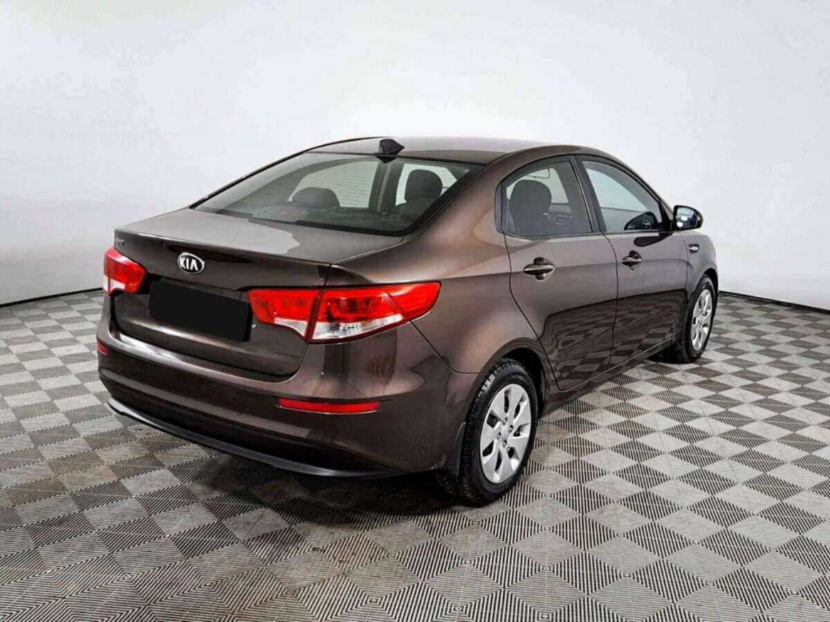 Kia Rio с пробегом — 2015 год. Фото: #4