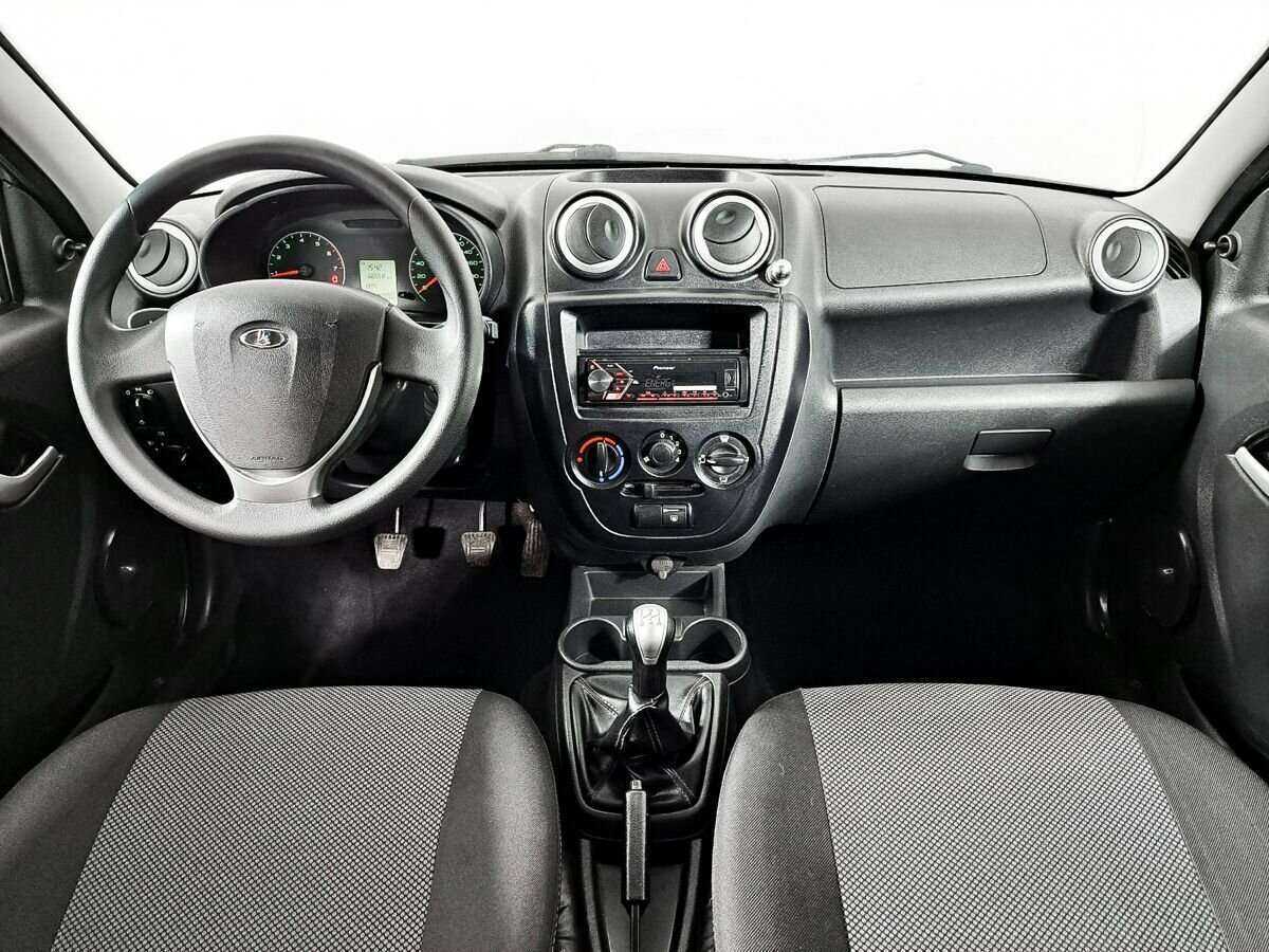 Lada (ВАЗ) Granta с пробегом — 2018 год. Фото: #10