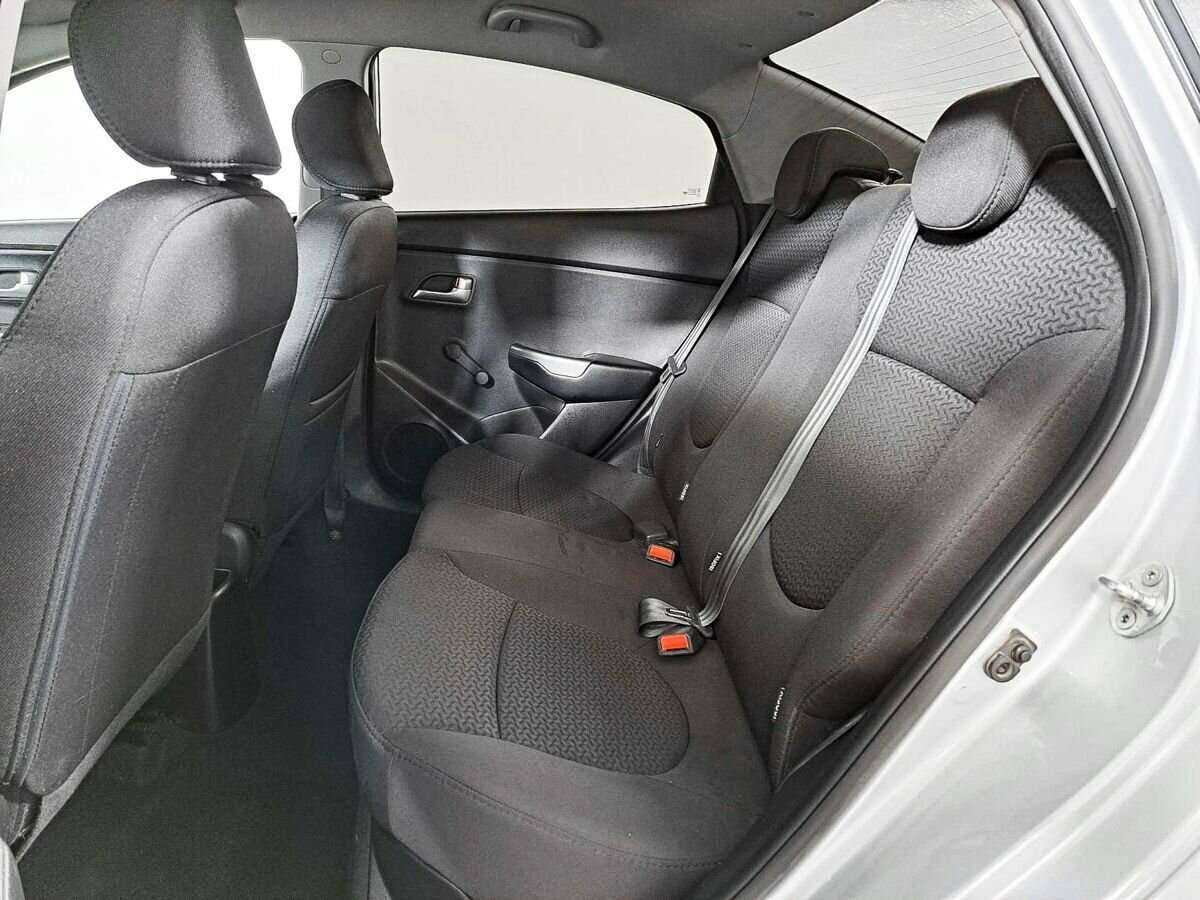 Kia Rio с пробегом — 2015 год. Фото: #9