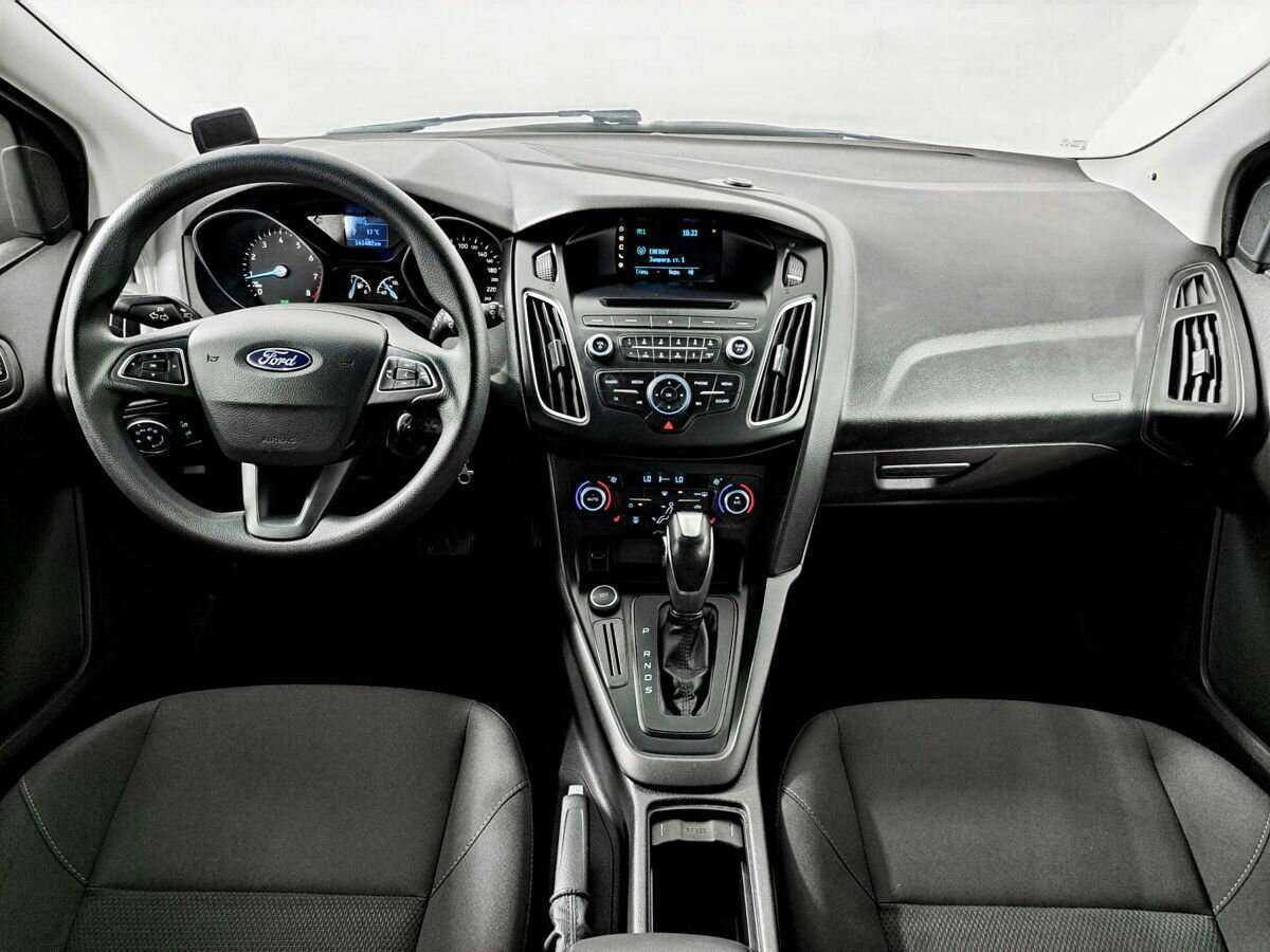 Ford Focus с пробегом — 2015 год. Фото: #11