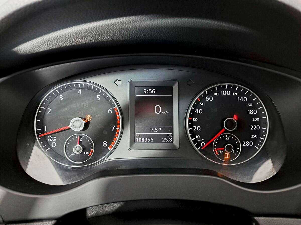 Volkswagen Jetta с пробегом — 2013 год. Фото: #10