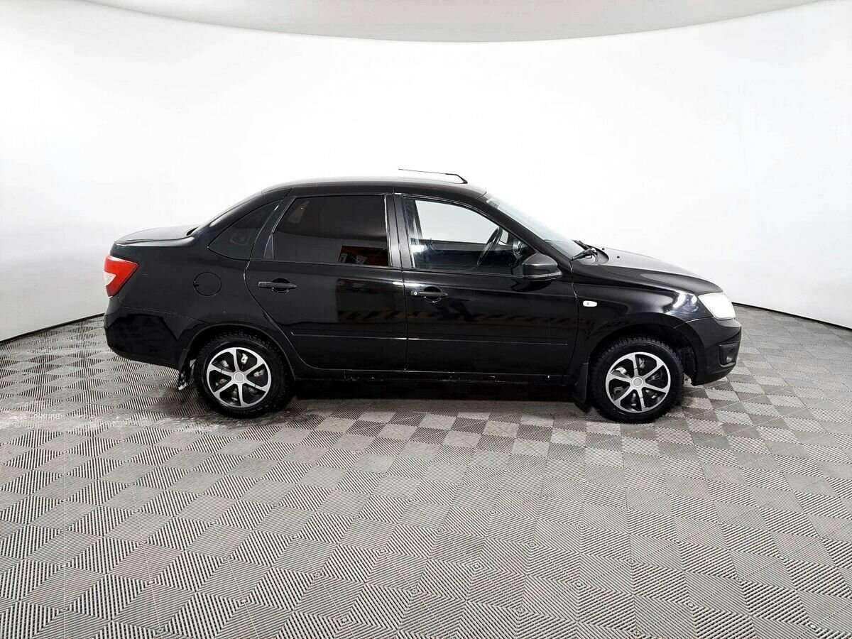 Lada (ВАЗ) Granta с пробегом — 2017 год. Фото: #3