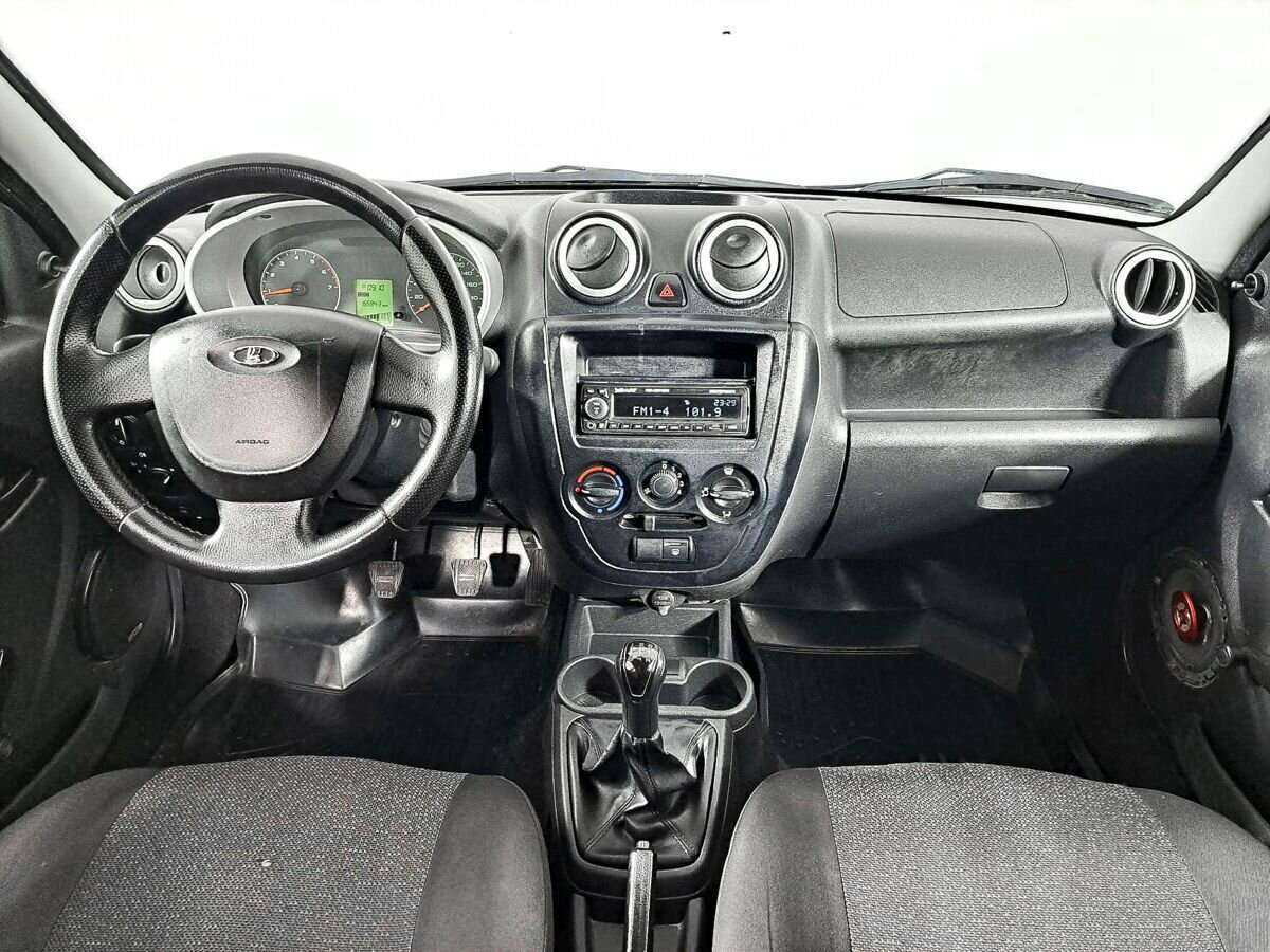 Lada (ВАЗ) Granta с пробегом — 2017 год. Фото: #11