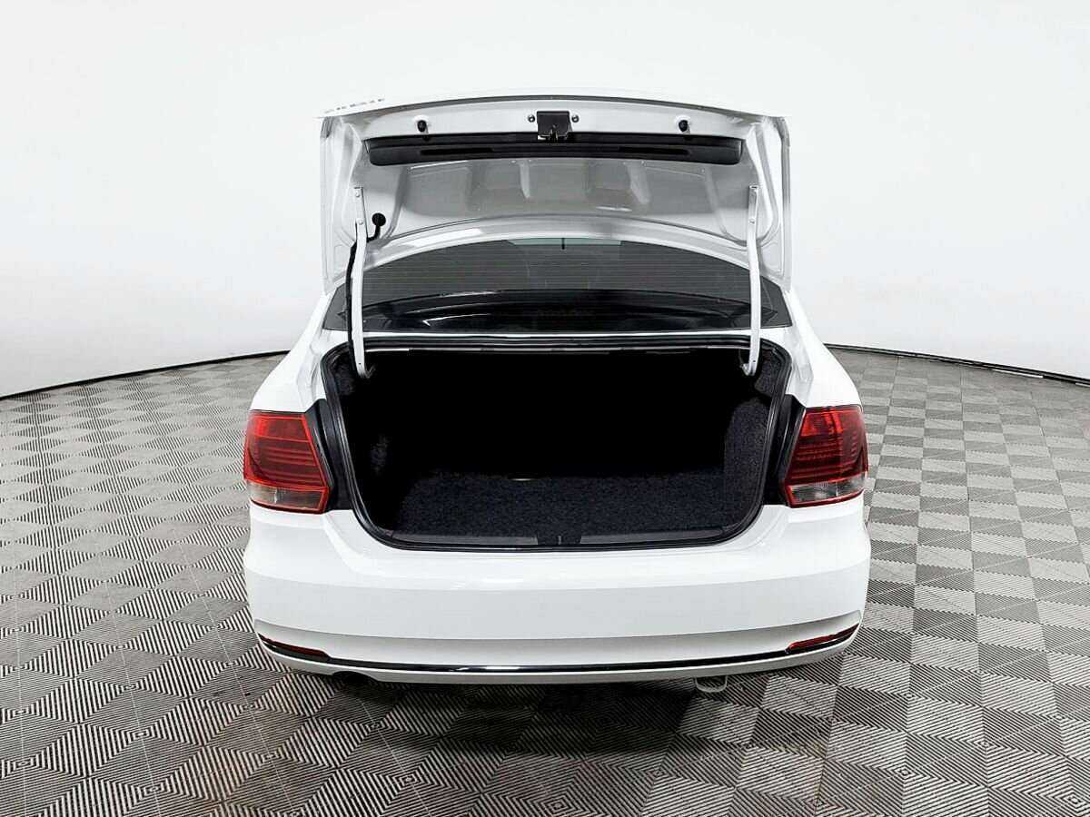 Volkswagen Polo с пробегом — 2019 год. Фото: #9