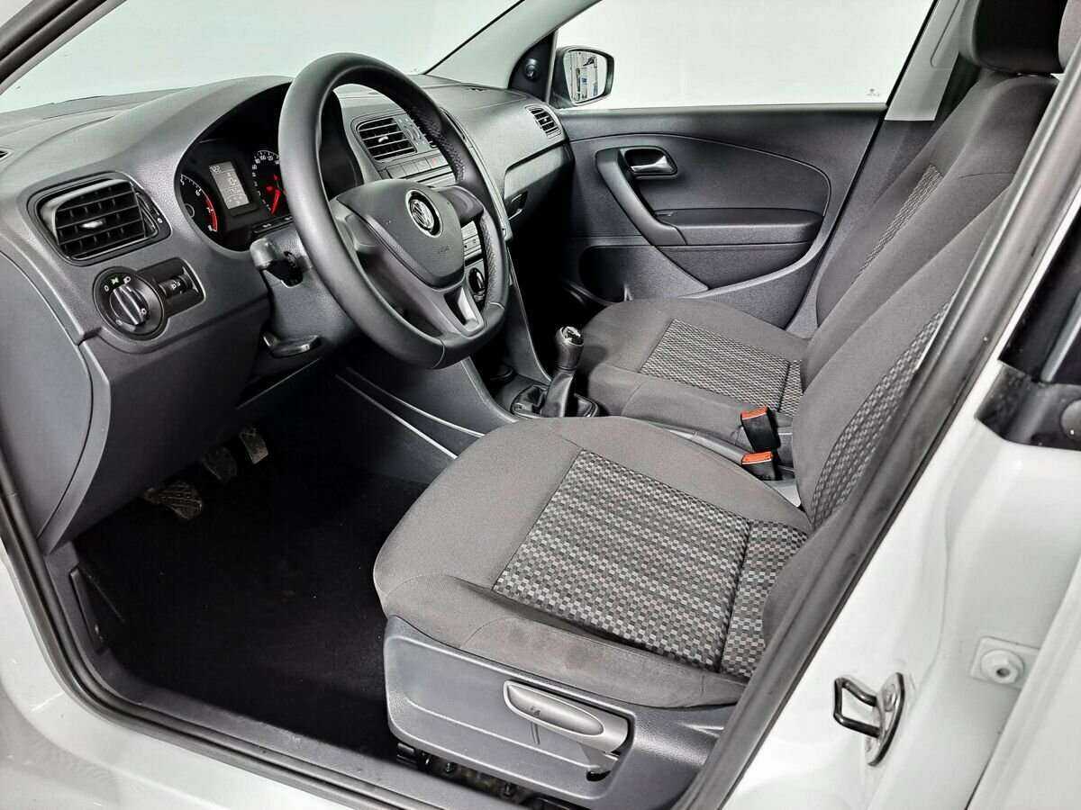 Volkswagen Polo с пробегом — 2019 год. Фото: #15