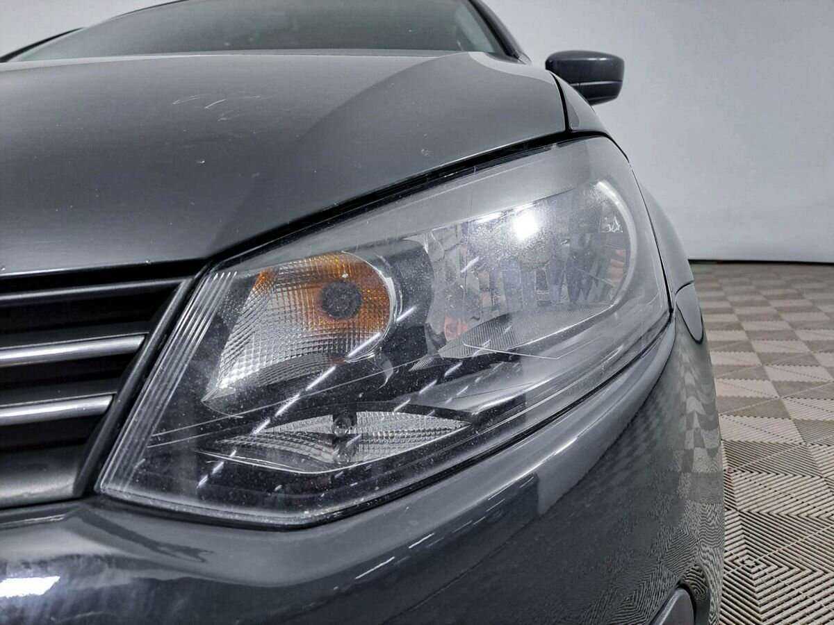 Volkswagen Polo с пробегом — 2012 год. Фото: #16