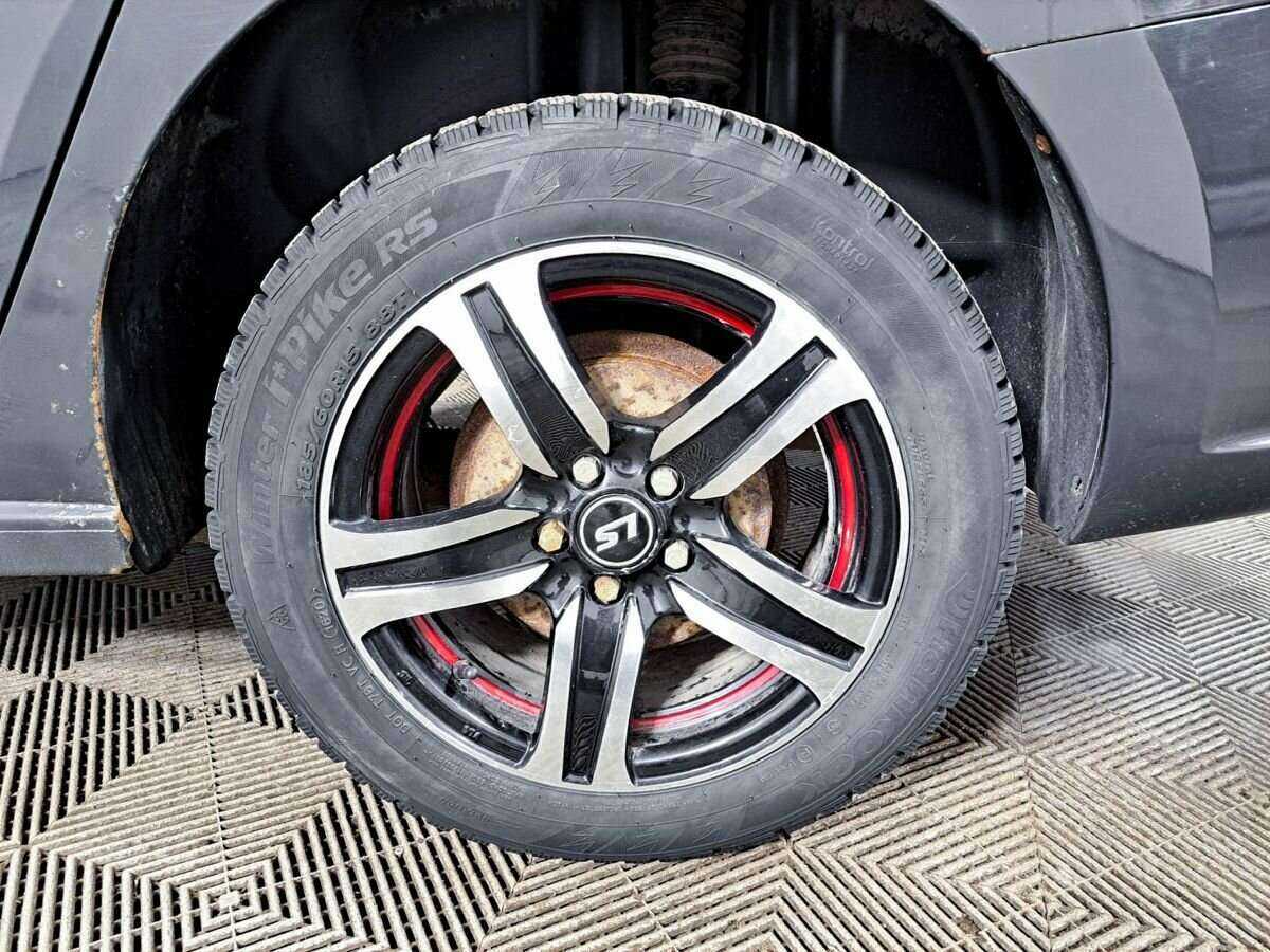 Volkswagen Polo с пробегом — 2012 год. Фото: #17