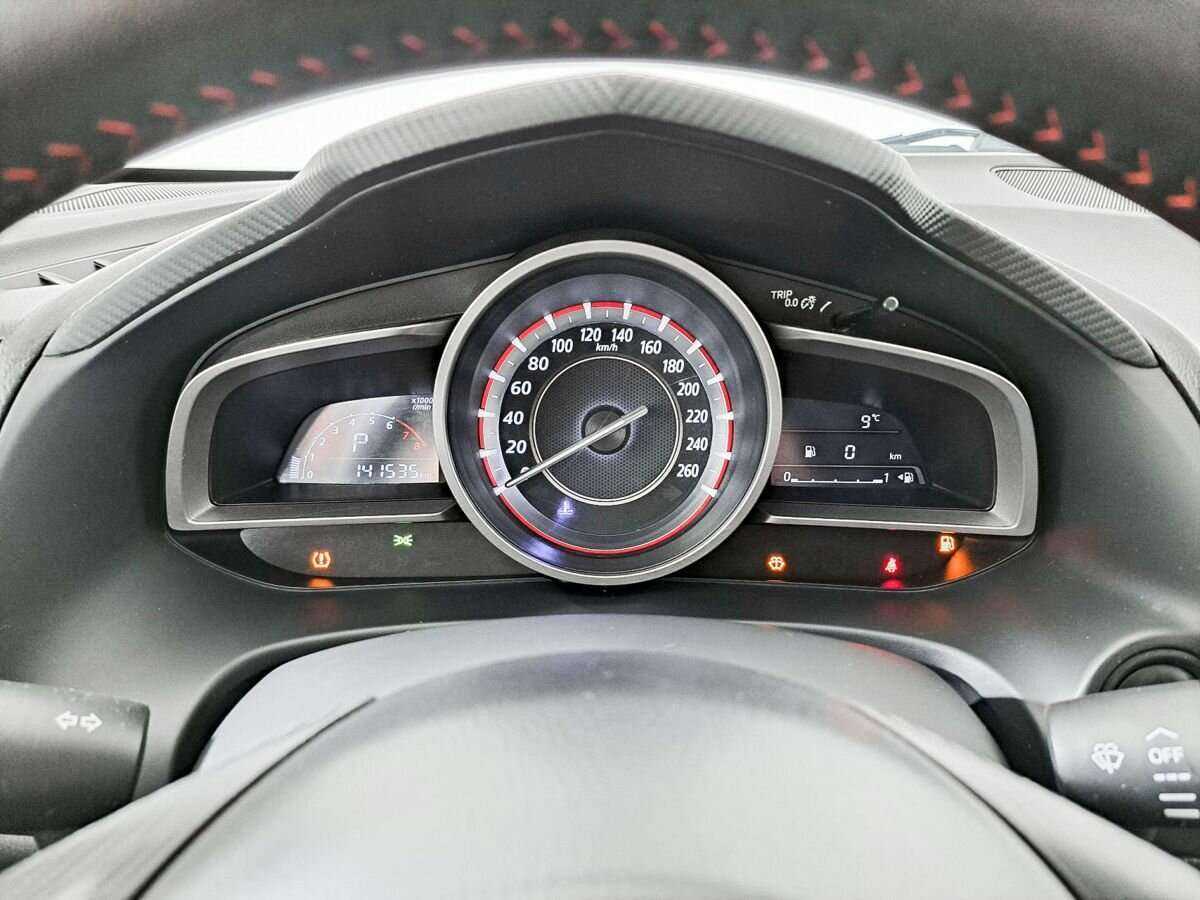 Mazda 3 с пробегом — 2014 год. Фото: #10