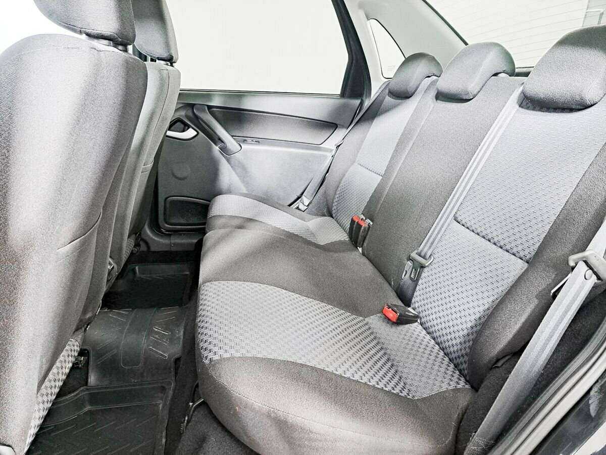 Lada (ВАЗ) Granta с пробегом — 2014 год. Фото: #9