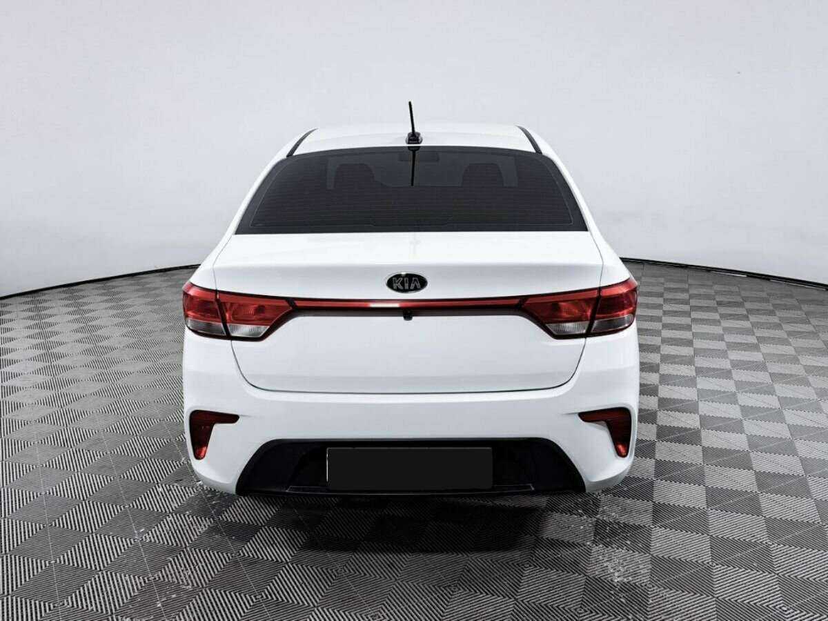 Kia Rio с пробегом — 2017 год. Фото: #5