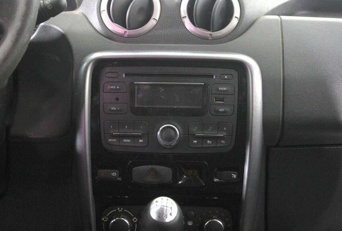 Renault Duster с пробегом — 2013 год. Фото: #9