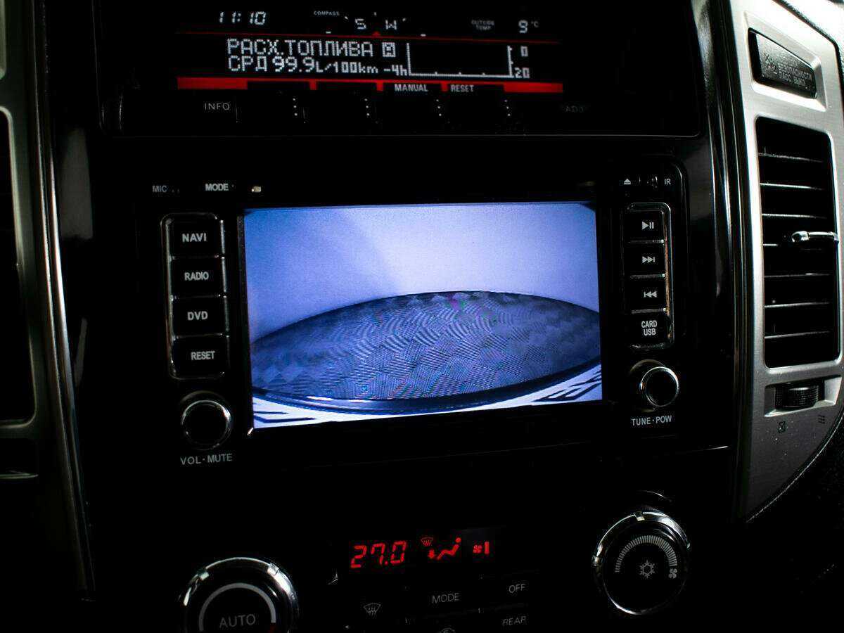 Mitsubishi Pajero с пробегом — 2015 год. Фото: #10