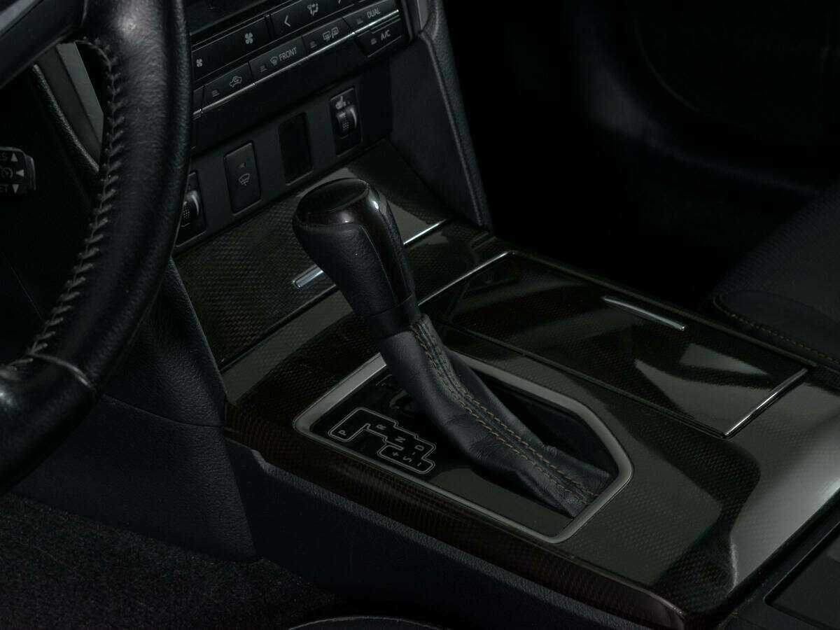 Toyota Camry с пробегом — 2016 год. Фото: #16