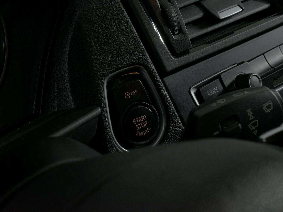 BMW 1 серии с пробегом — 2014 год. Фото: #15