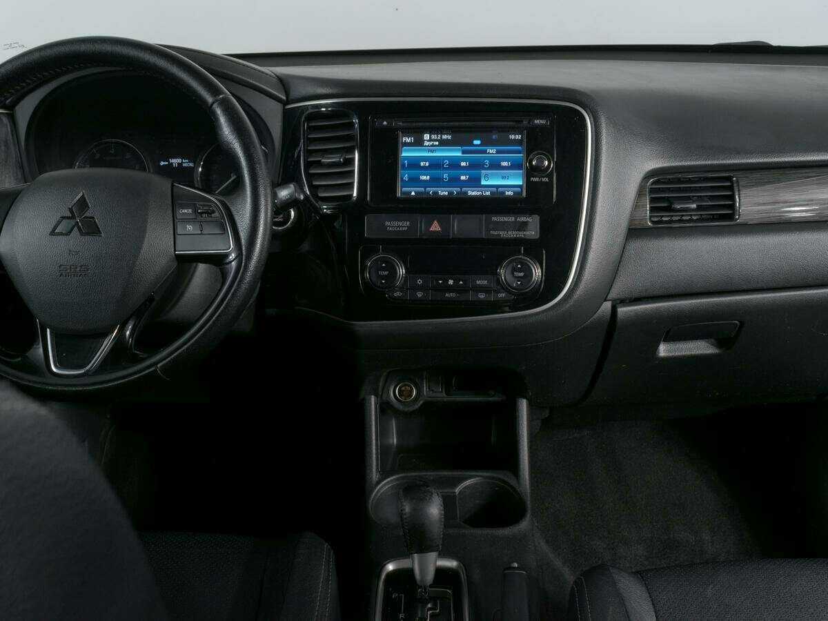 Mitsubishi Outlander с пробегом — 2016 год. Фото: #7