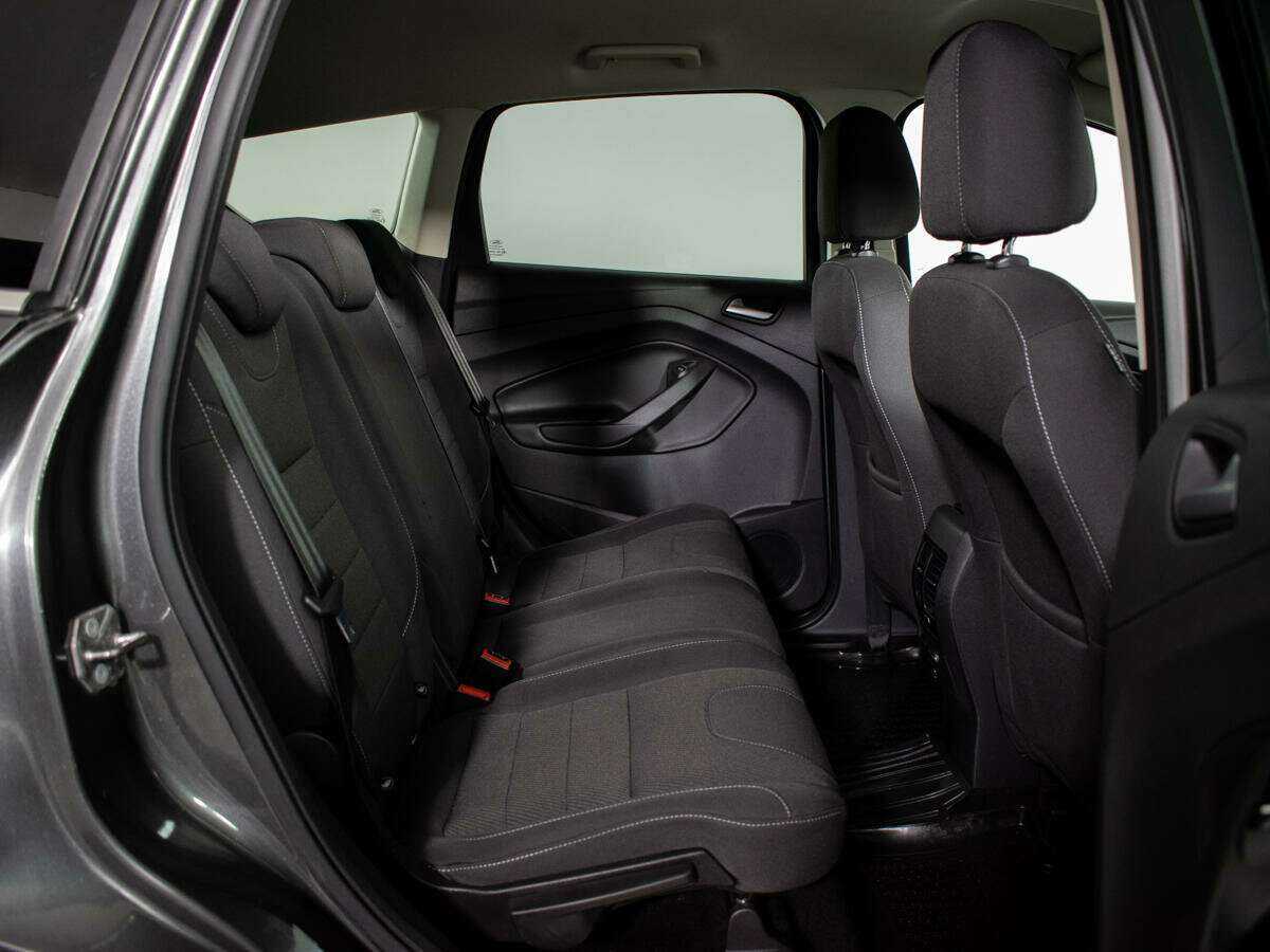 Ford Kuga с пробегом — 2015 год. Фото: #8