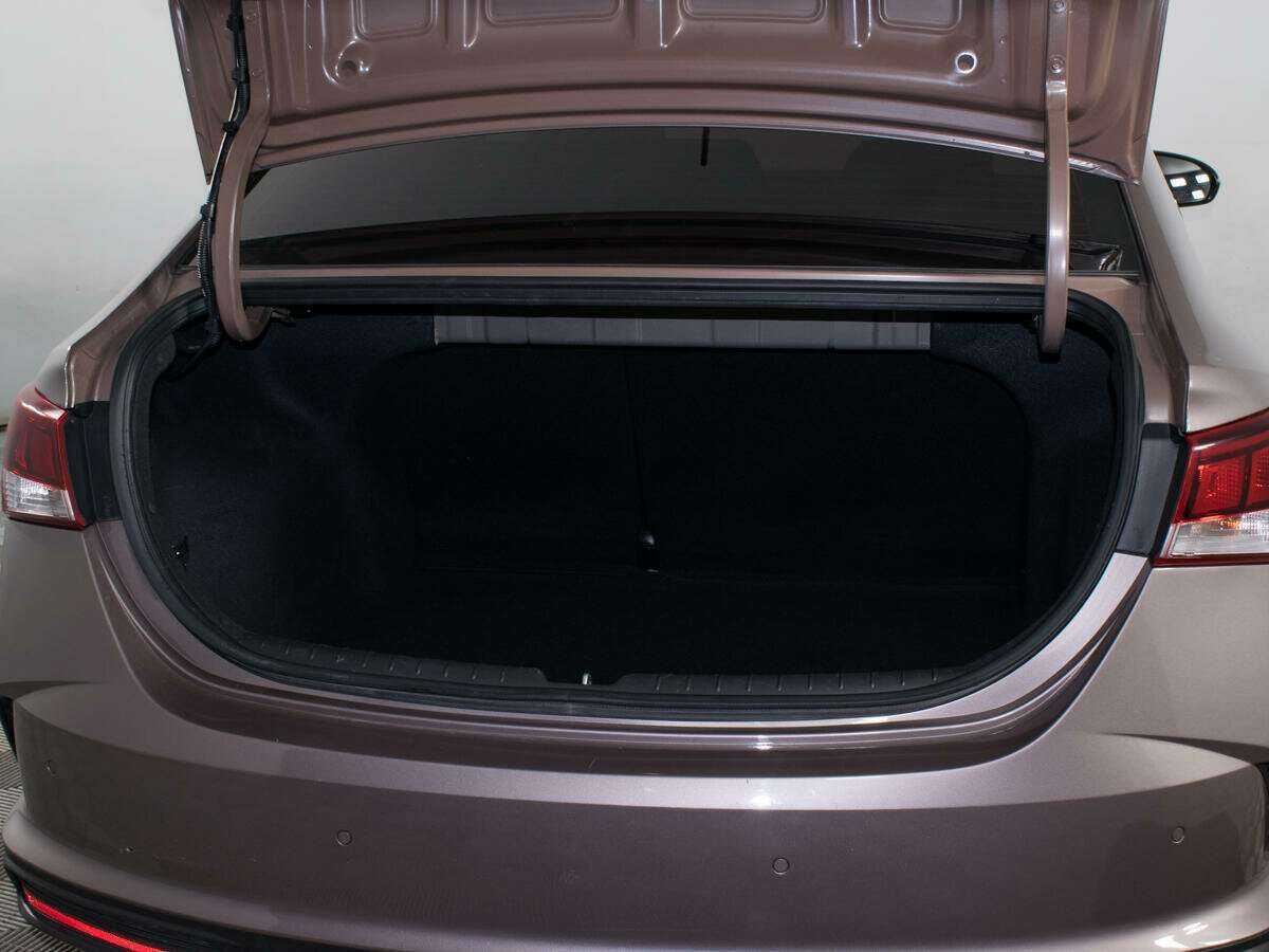 Hyundai Solaris с пробегом — 2021 год. Фото: #8