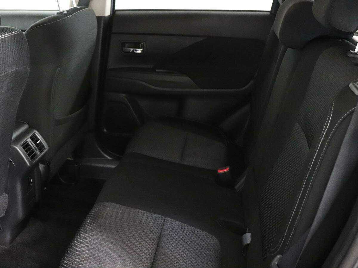 Mitsubishi Outlander с пробегом — 2018 год. Фото: #8