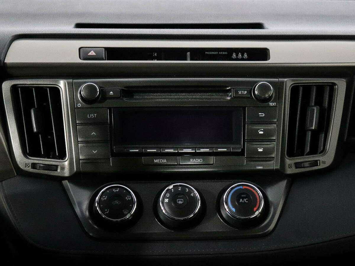 Toyota RAV4 с пробегом — 2014 год. Фото: #10