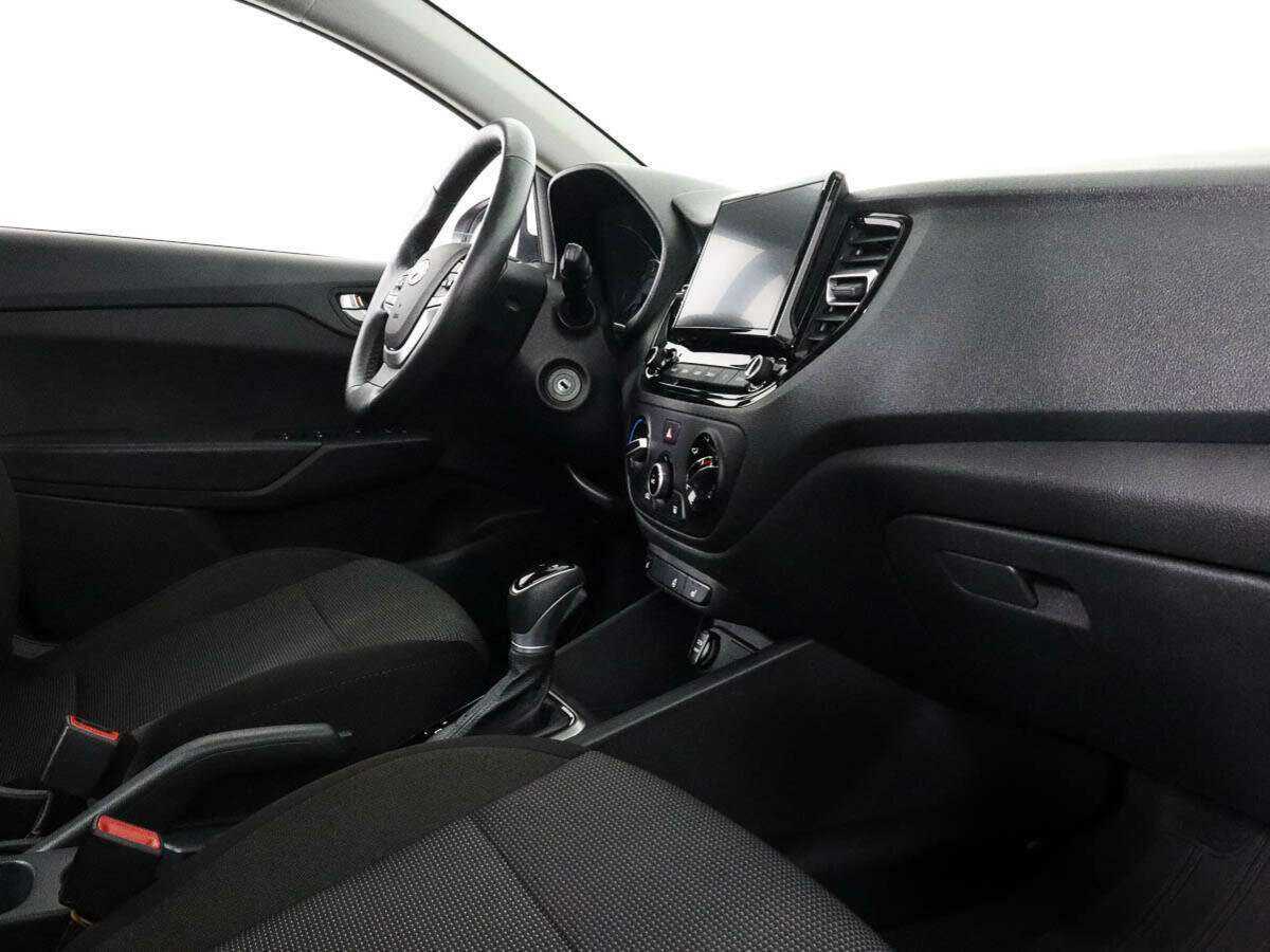 Hyundai Solaris с пробегом — 2020 год. Фото: #5