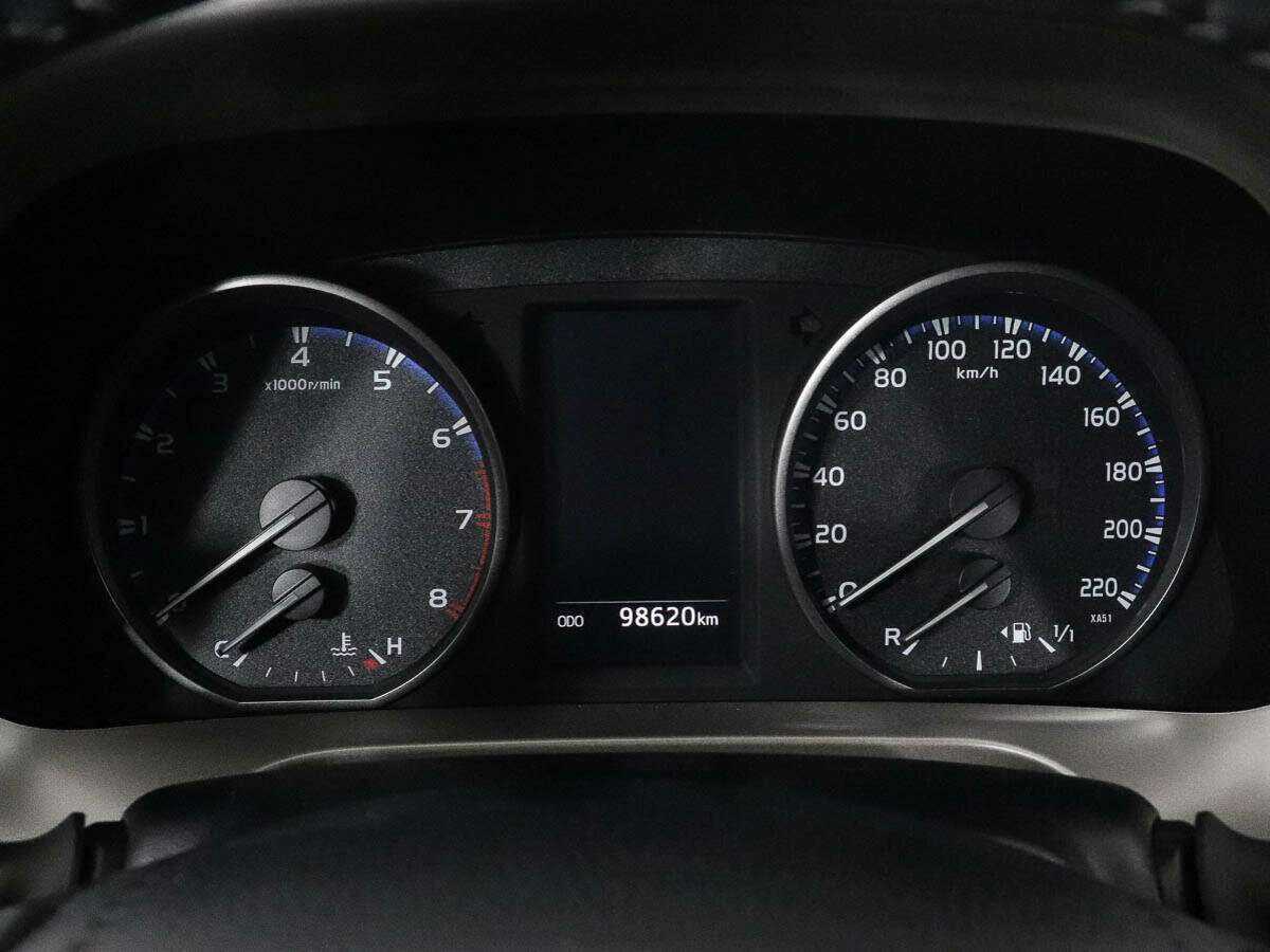 Toyota RAV4 с пробегом — 2016 год. Фото: #8