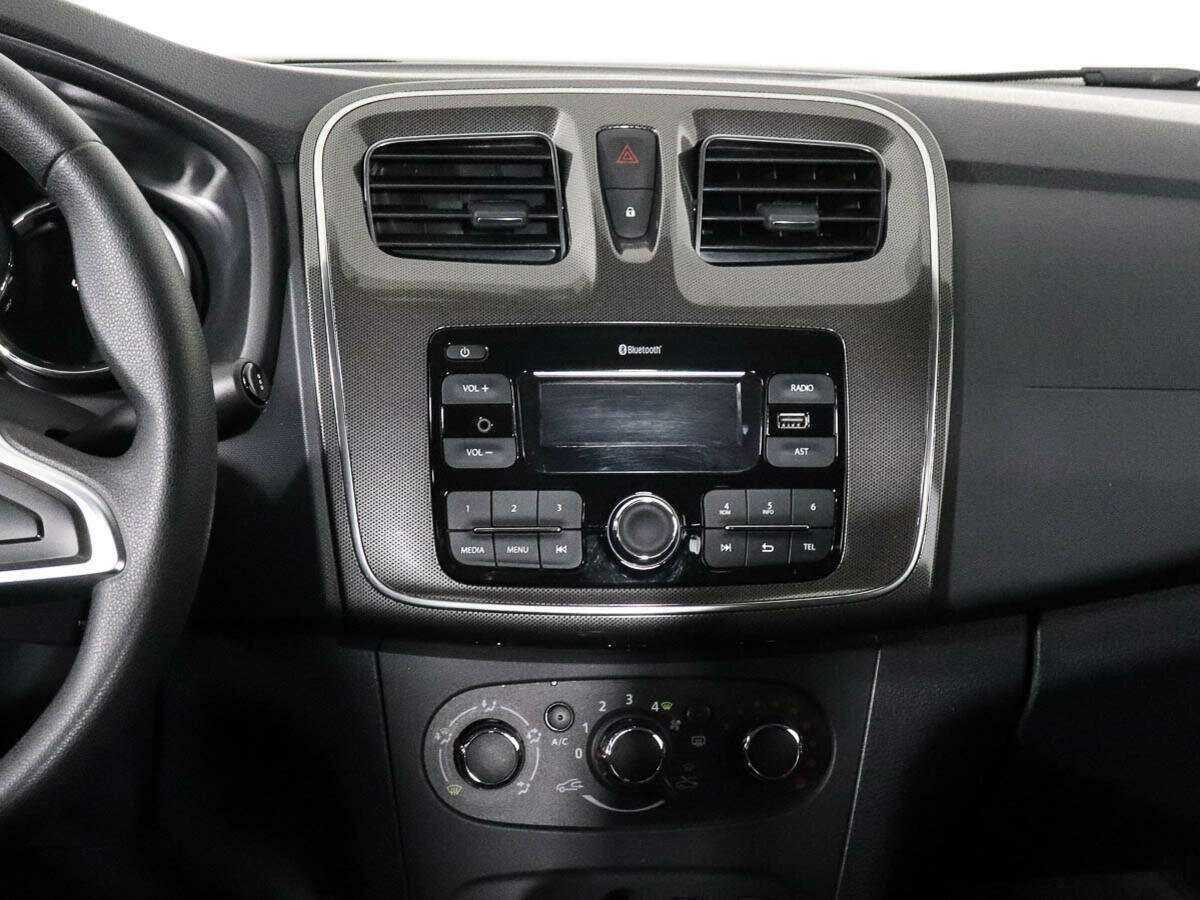 Renault Logan с пробегом — 2020 год. Фото: #10