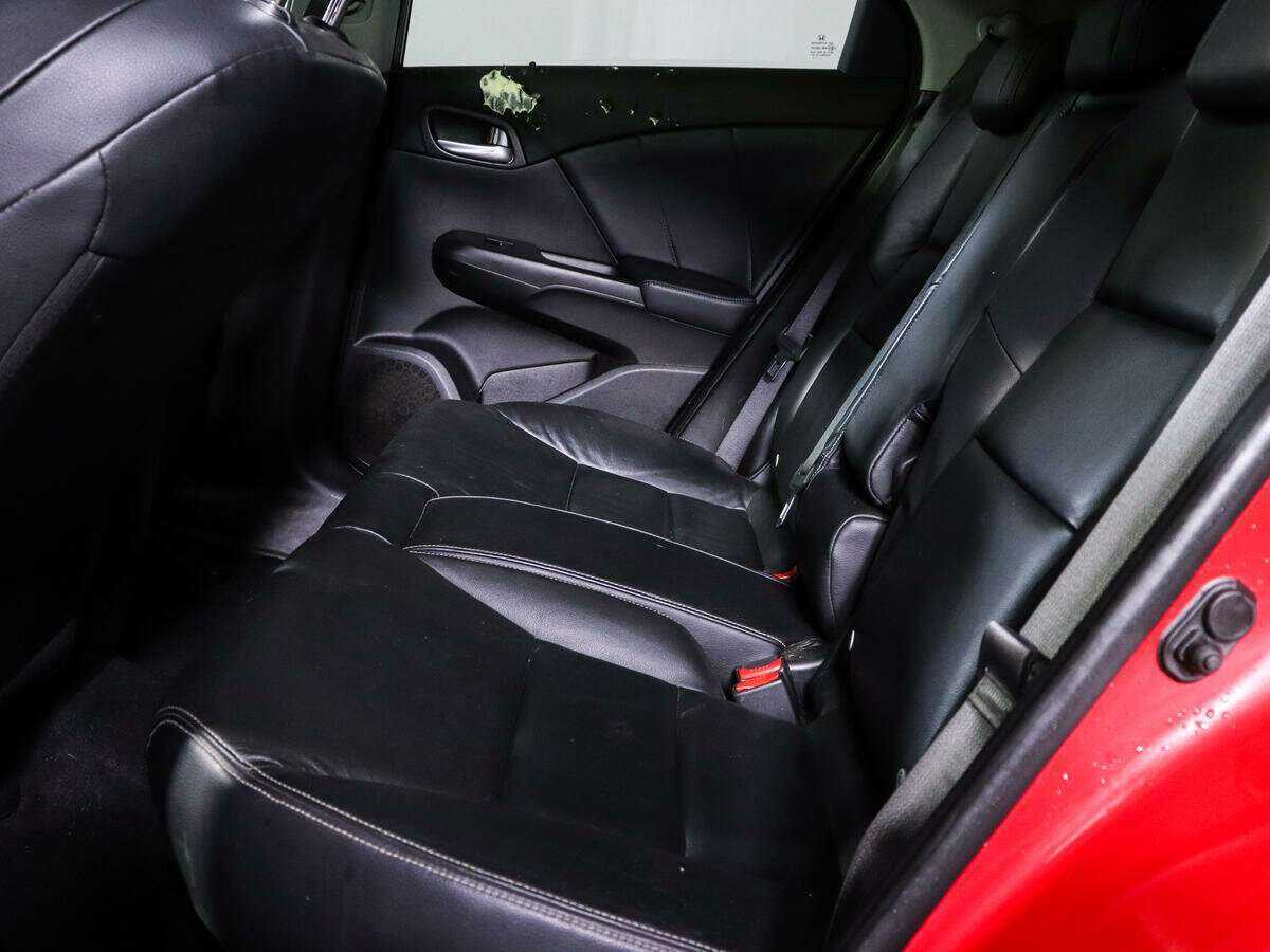 Honda Civic с пробегом — 2012 год. Фото: #8