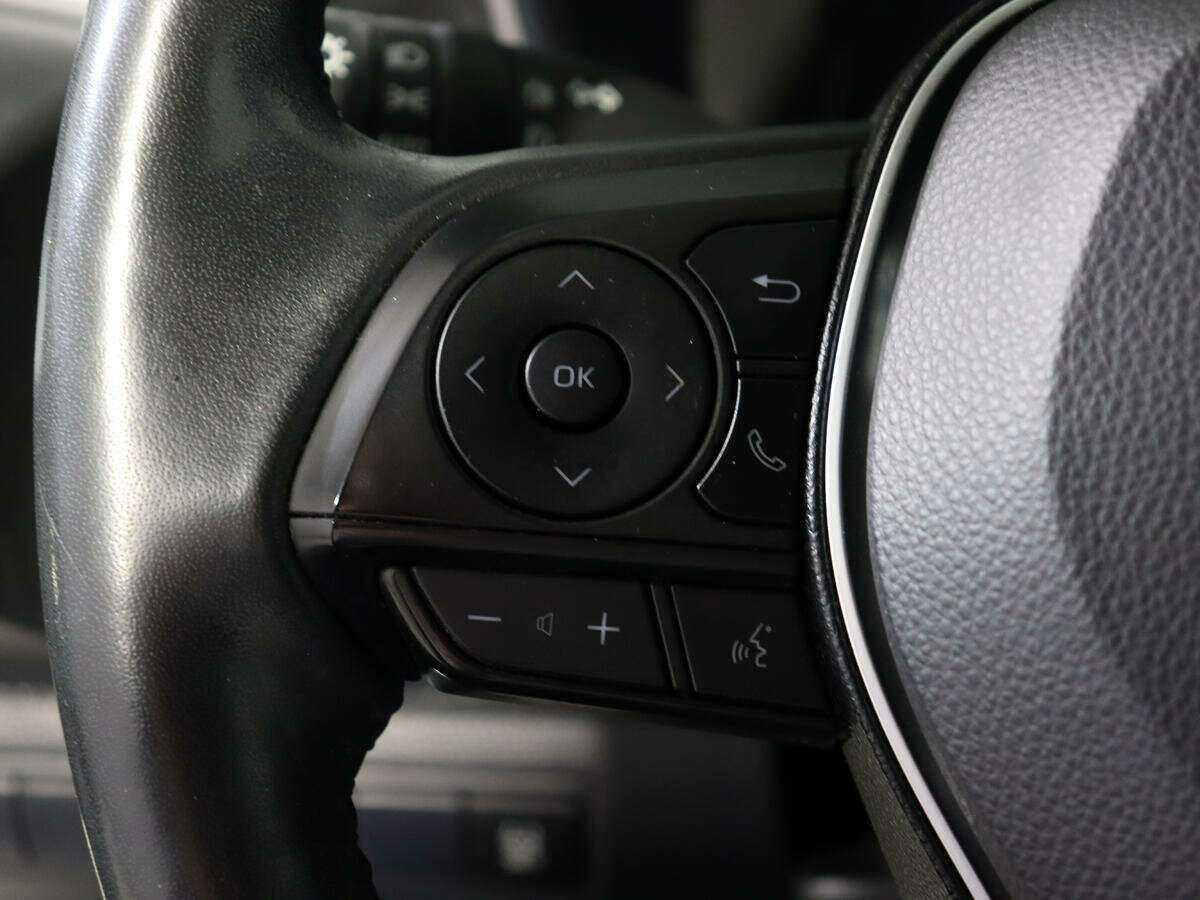 Toyota Corolla с пробегом — 2019 год. Фото: #16