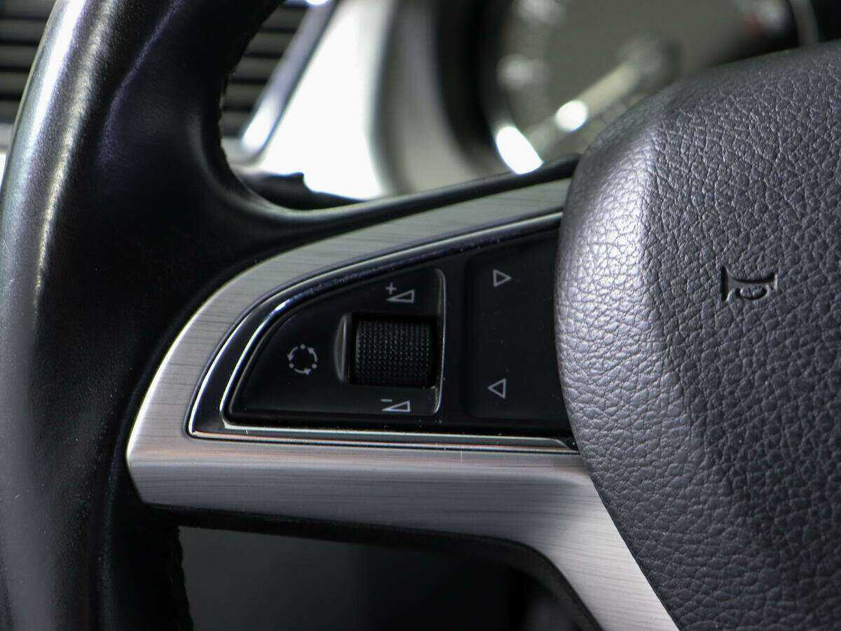 Skoda Rapid с пробегом — 2014 год. Фото: #15