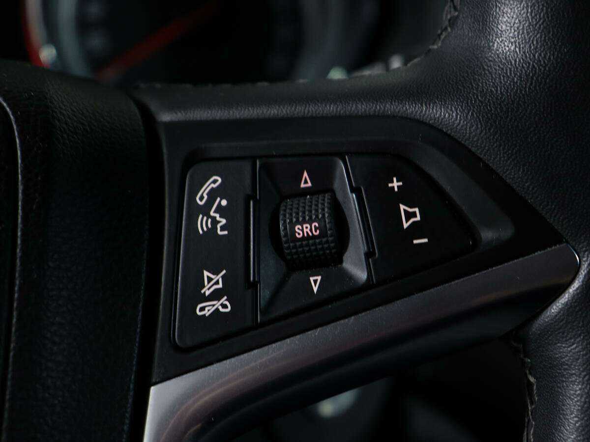 Opel Astra с пробегом — 2014 год. Фото: #15