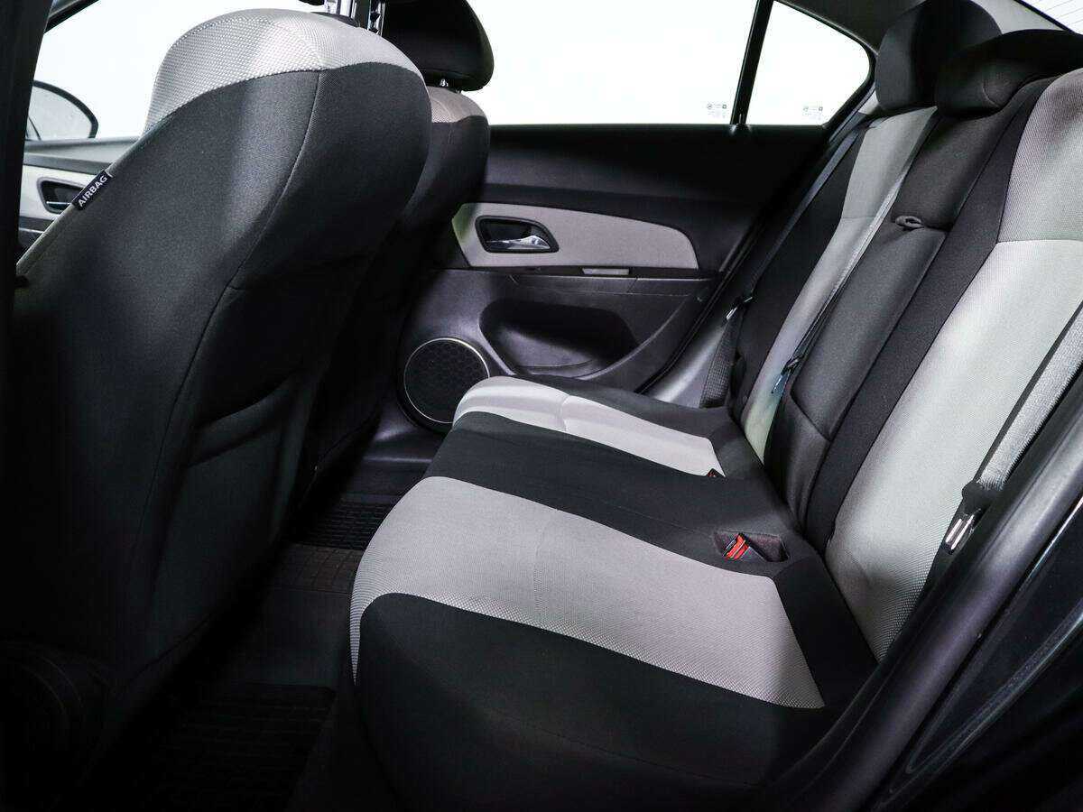 Chevrolet Cruze с пробегом — 2013 год. Фото: #6