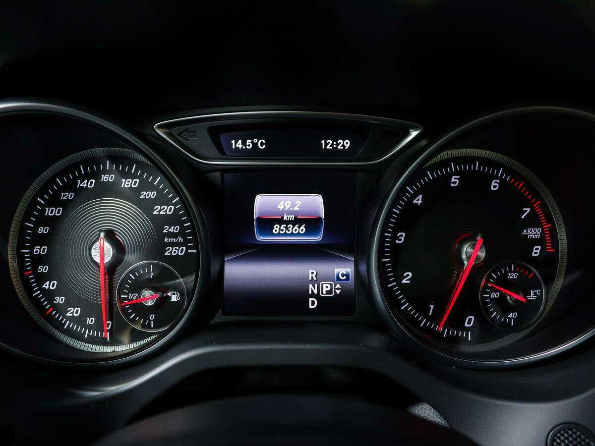 Mercedes-Benz CLA с пробегом — 2017 год. Фото: #12